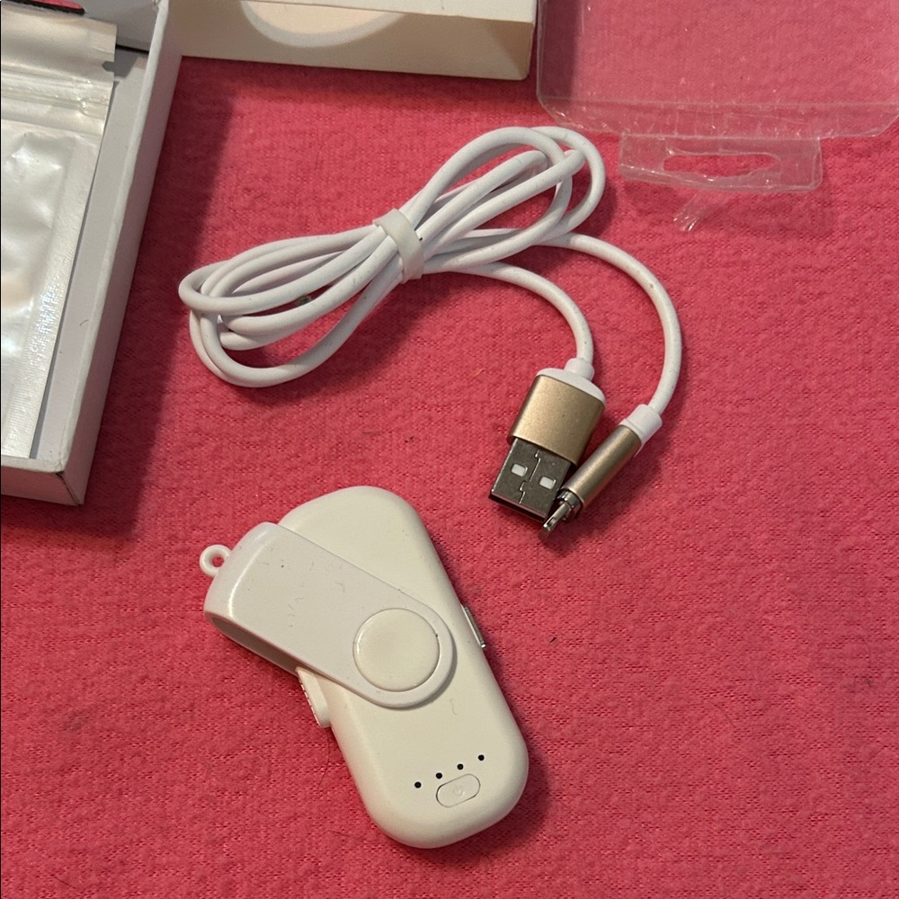 MAGNETIC POWER BANK  IOS - Picture 4 of 8